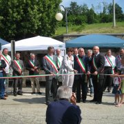 festa nazionale borghi autentici 2010 levice inaugurazione alla presenza dei sindaci dei borghi taglio del nastro