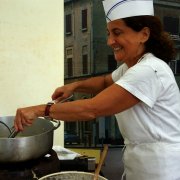festa nazionale borghi autentici 2009 melpignano piatti tipici emilia romagna stand tresigallo